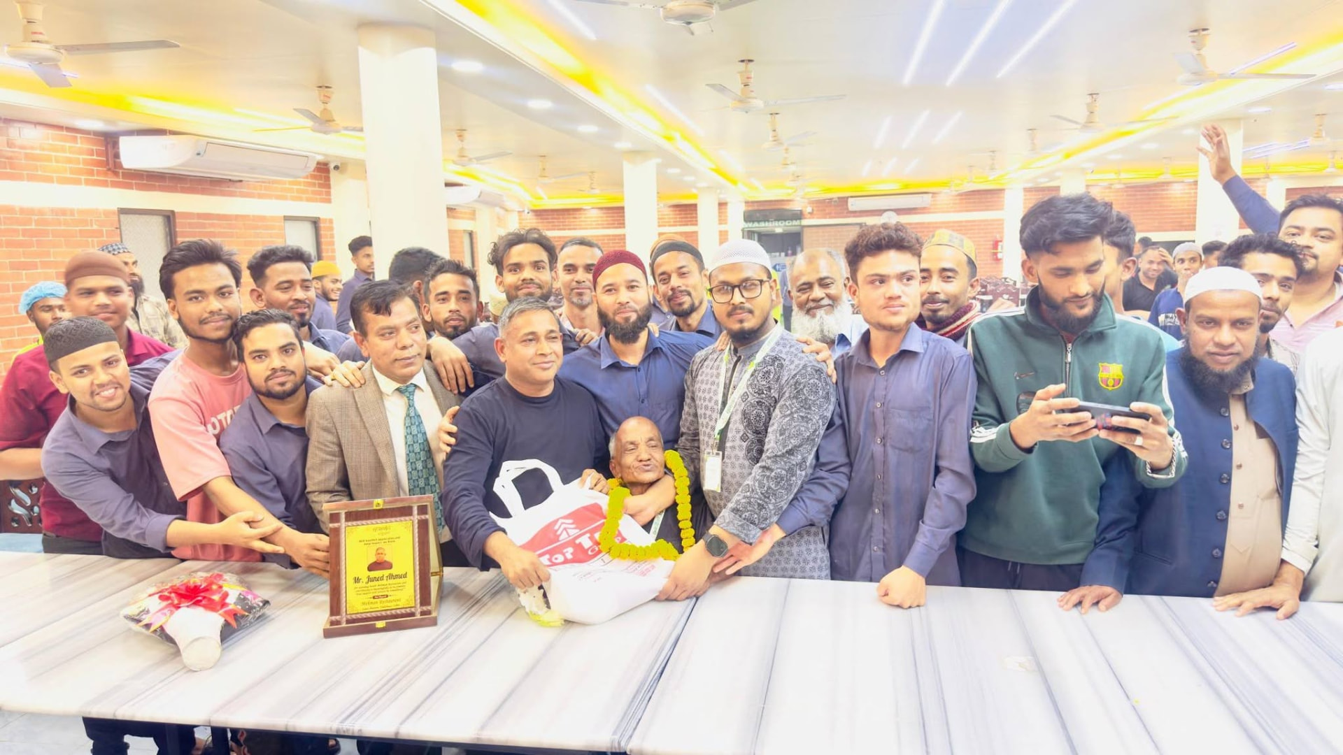 Celebration at Mehmaan · মেহমানে উদ্‌যাপন